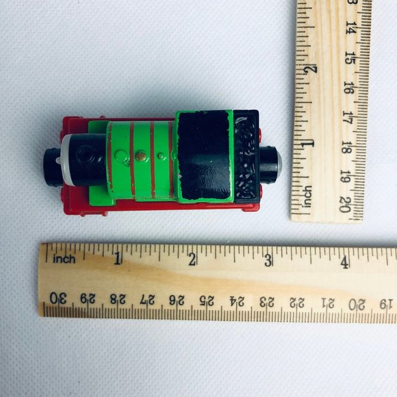 Thomas and Friends Percy - 2013 Mattel Round Magnet G26A CBL76 - Picture 3 of 8